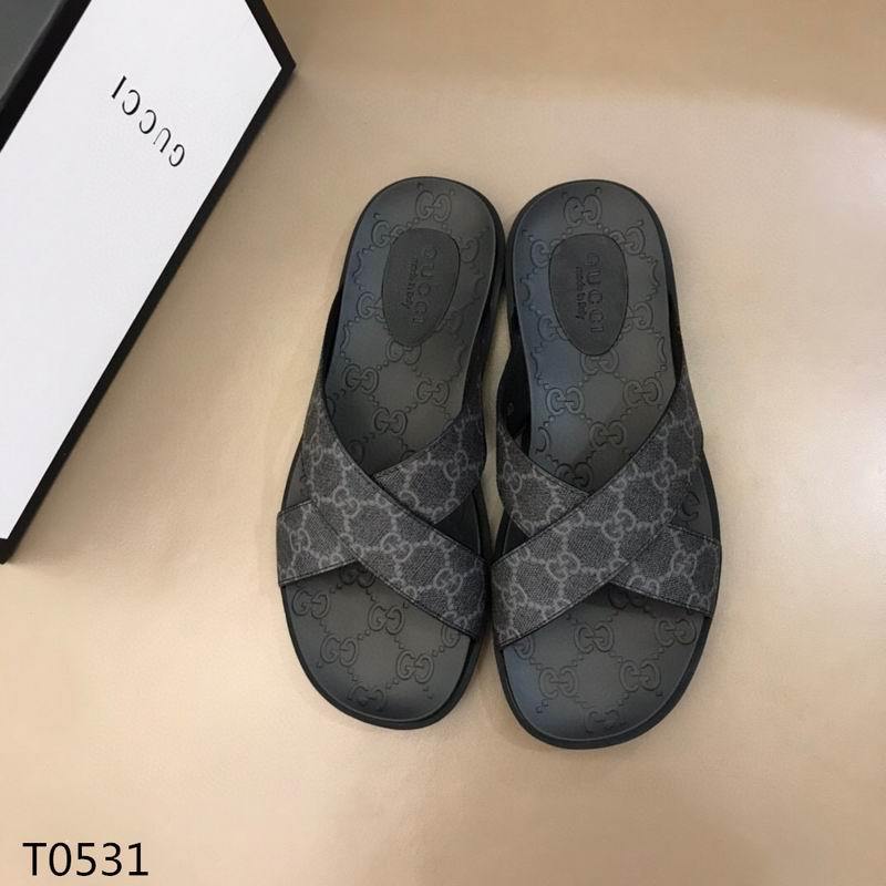 Gucci Men's Slippers 698